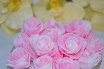 Роза мраморная 3 см, цв. бело-розовый мраморный