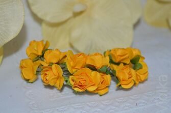 Розы бумажные 1,5 см, цв. оранжевый